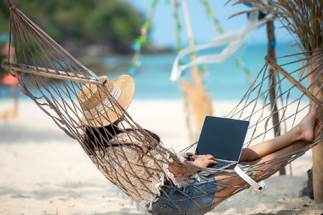 Working While Travelling: Tips To Help You Pull It Off