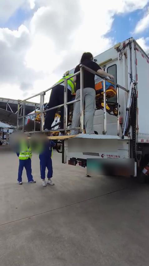Commercial Stretcher Transfer: Shanghai to Singapore After Intracerebral Haemorrhage